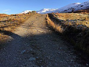Glen Finglas loop. Blue sky and white hills, as tunning morning for a run