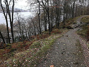 Rowerdennan to Loch Arklet. Good quality path