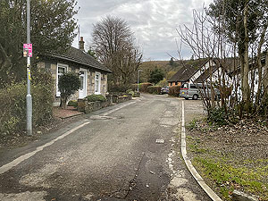 Run loop around Gouk hill : The road from the footbridge to Old Luss road