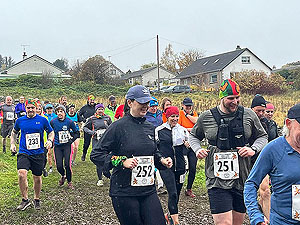 Auchterarder Chilli tace : Slippy downhill  just after the start