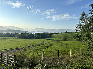Whinny Hill : Looking over the Loch towards Ben Lomond
