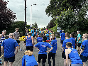 Kenny Stevenson Memorial trail race : Runners getting ready to start the run