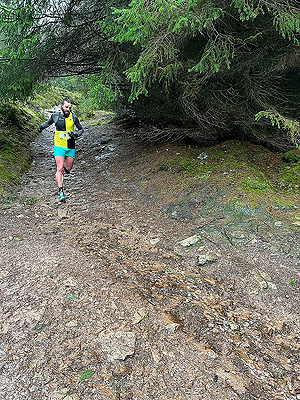 Gallus Running : Bennachie hill race : Fast downhill