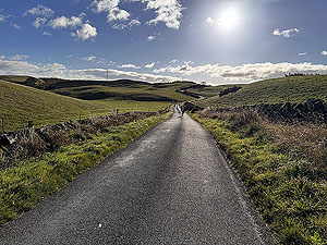 Path of Condie half marathon : Runners start on another hill