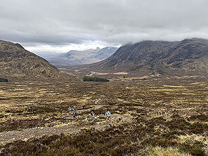 Devil O Highlands : Runners on Devils staircase