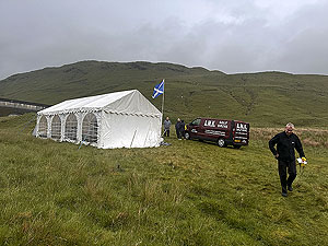 Glen Lyon Trail Race : The registration tent
