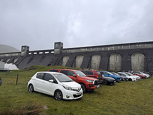Glen Lyon Trail Race : Car parking right next to the dam
