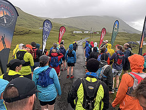 Glen Lyon Trail Race : Getting ready for the off.  Don't mention Bill's joke