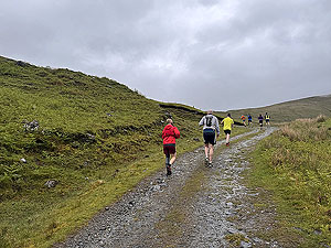 Glen Lyon Trail Race : Start the main climb
