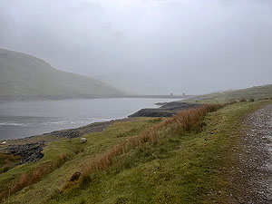 Glen Lyon Trail Race : Getting close to the dam and the end