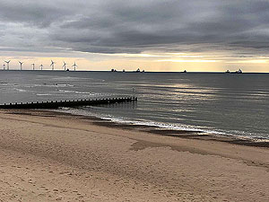 Run along Aberdeen beach
