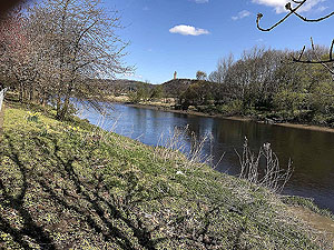 Running along the riverside in Stirling